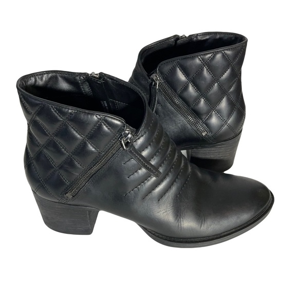 Clarks Narrative Collection Women’s Movie Retro Ankle Black Boot Quilted… - Picture 1 of 16